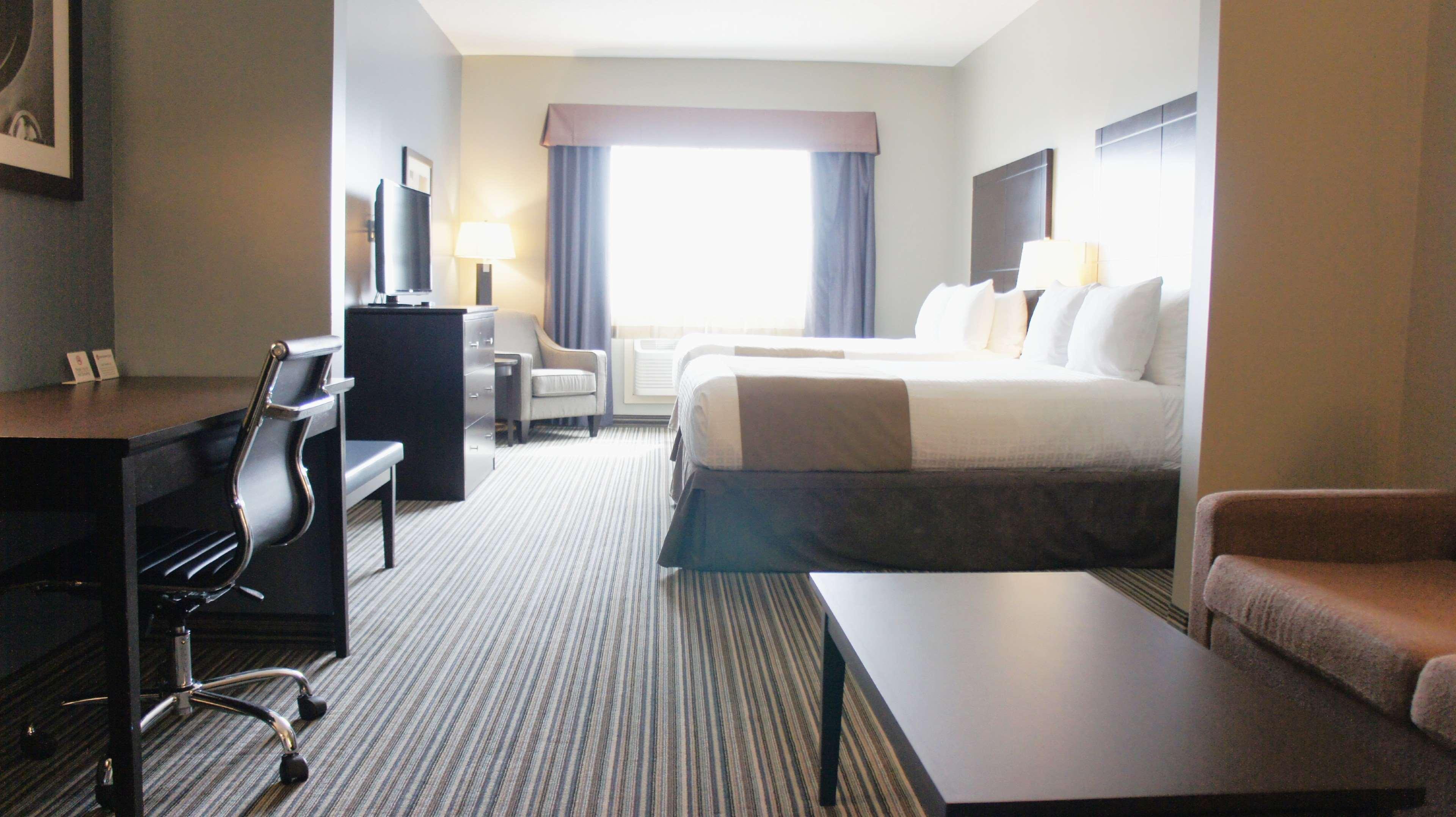 Best Western Plus Fort Saskatchewan Inn & Suites Exterior photo
