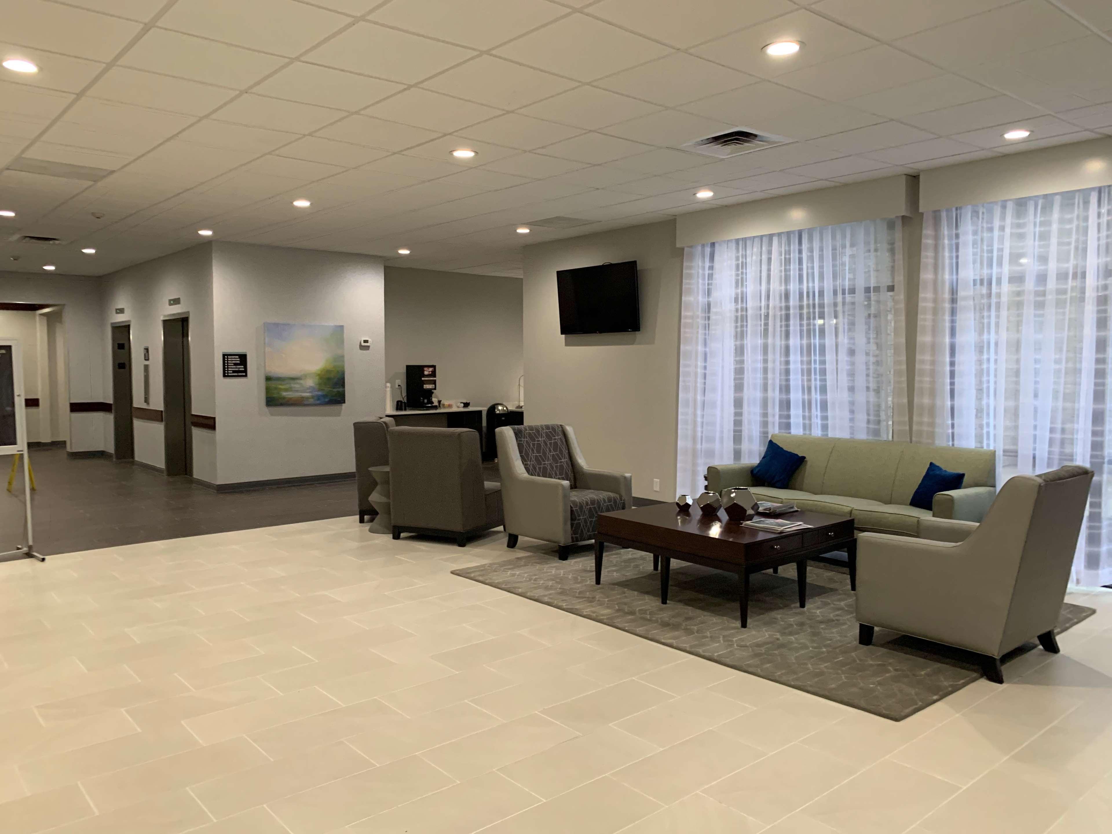 Best Western Plus Fort Saskatchewan Inn & Suites Exterior photo