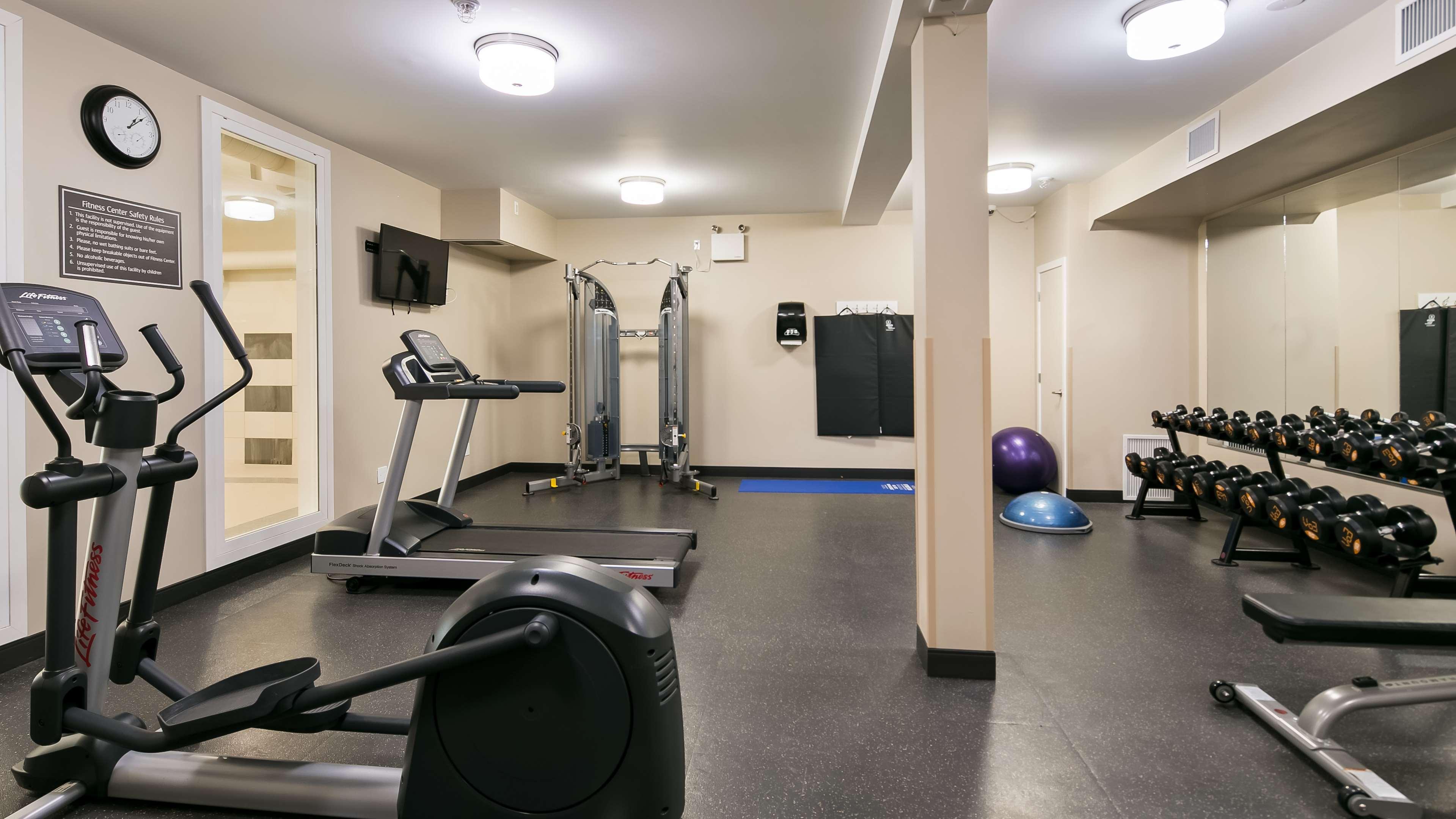 Best Western Plus Fort Saskatchewan Inn & Suites Exterior photo