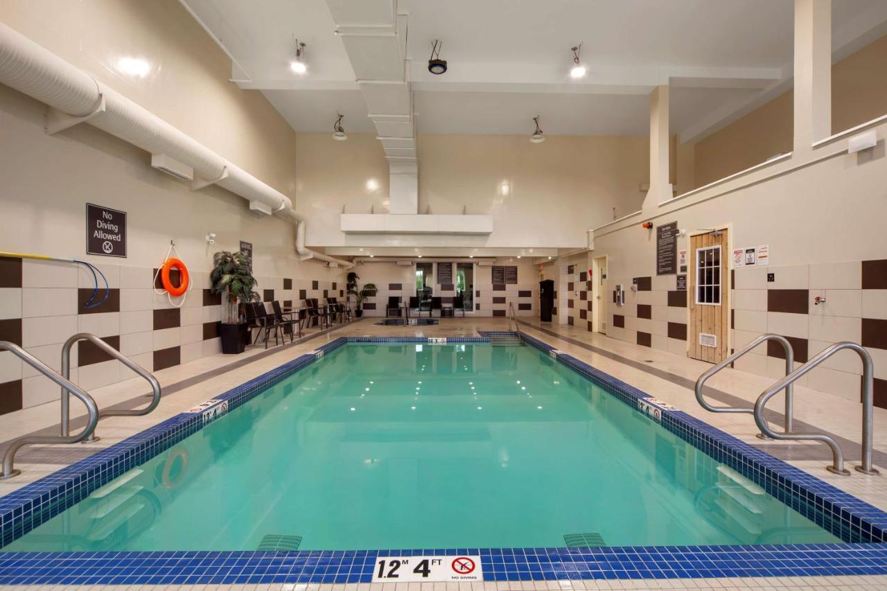 Best Western Plus Fort Saskatchewan Inn & Suites Exterior photo