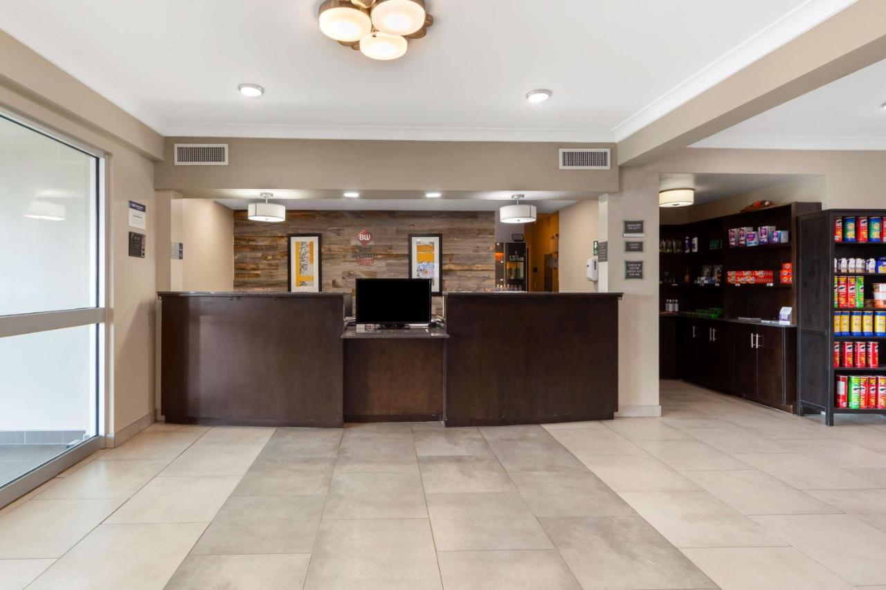 Best Western Plus Fort Saskatchewan Inn & Suites Exterior photo