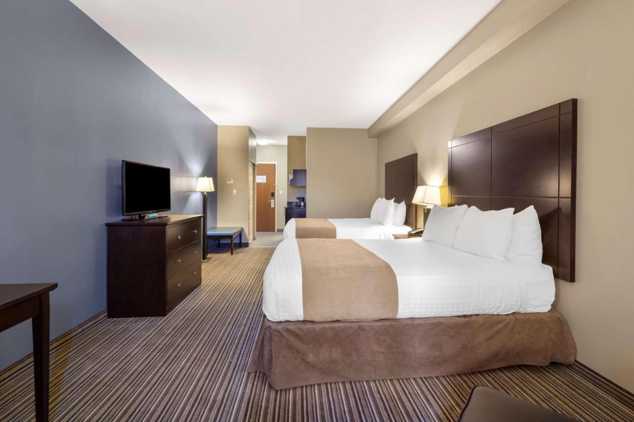 Best Western Plus Fort Saskatchewan Inn & Suites Exterior photo