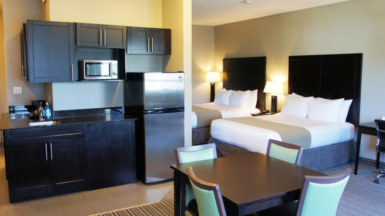 Best Western Plus Fort Saskatchewan Inn & Suites Exterior photo