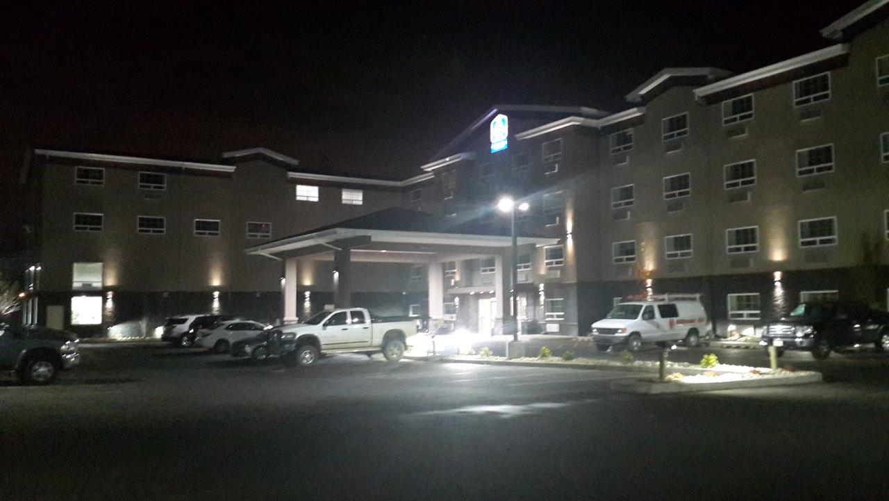 Best Western Plus Fort Saskatchewan Inn & Suites Exterior photo